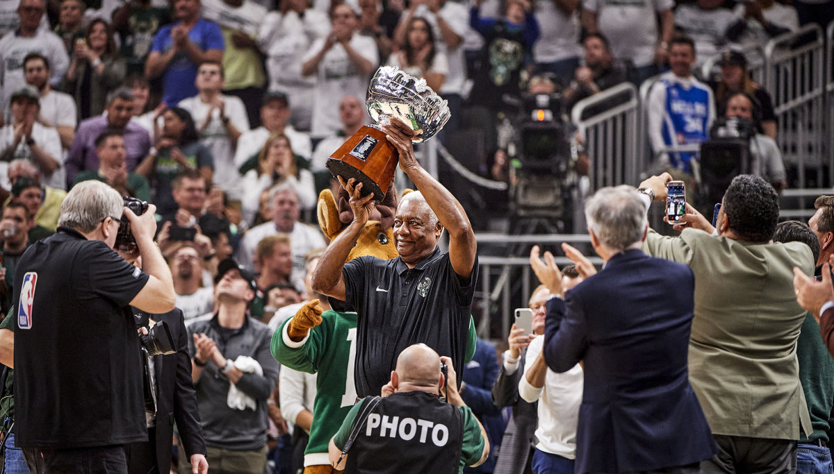 Despite occasional appearances, like this one at a Bucks game in May 2019, Robertson has largely been on the outside looking in since he retired.